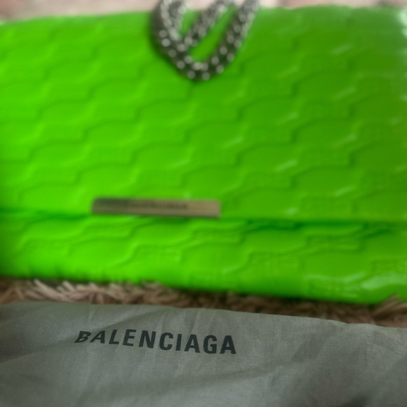 Balenciaga Bright Green Embossed Clutch - Picture 10 of 11